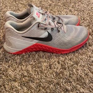 Women’s Nike Metcon 3